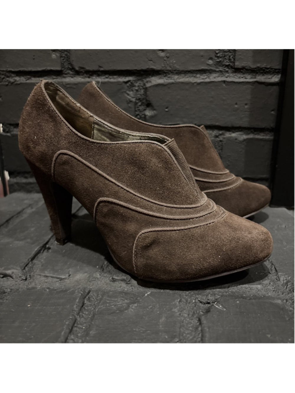 STEVE MADDEN Kathy Ankle Bootie Grey Gray Faux Suede Heels Size 9M Used